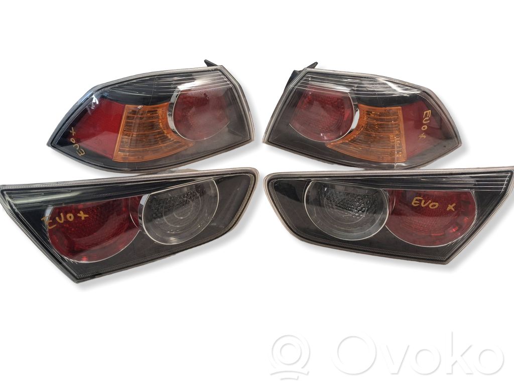 Mitsubishi Lancer Evolution X Set di luci posteriori 