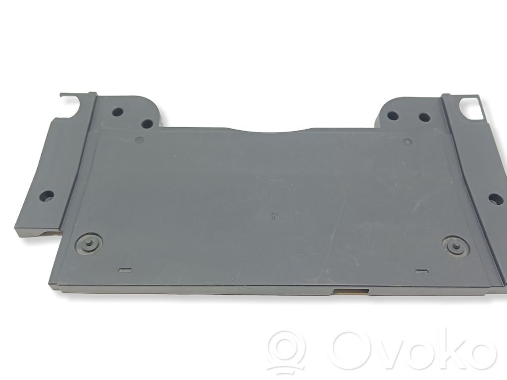 Audi A4 S4 B9 Kita bagažinės apdailos detalė 