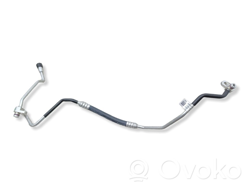 Audi A4 S4 B9 Ilmastointilaitteen putki (A/C) 