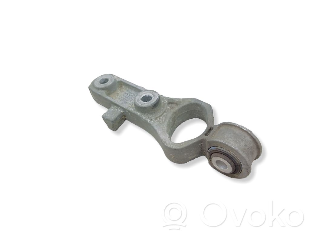 Volvo S60 Engine mount bracket 