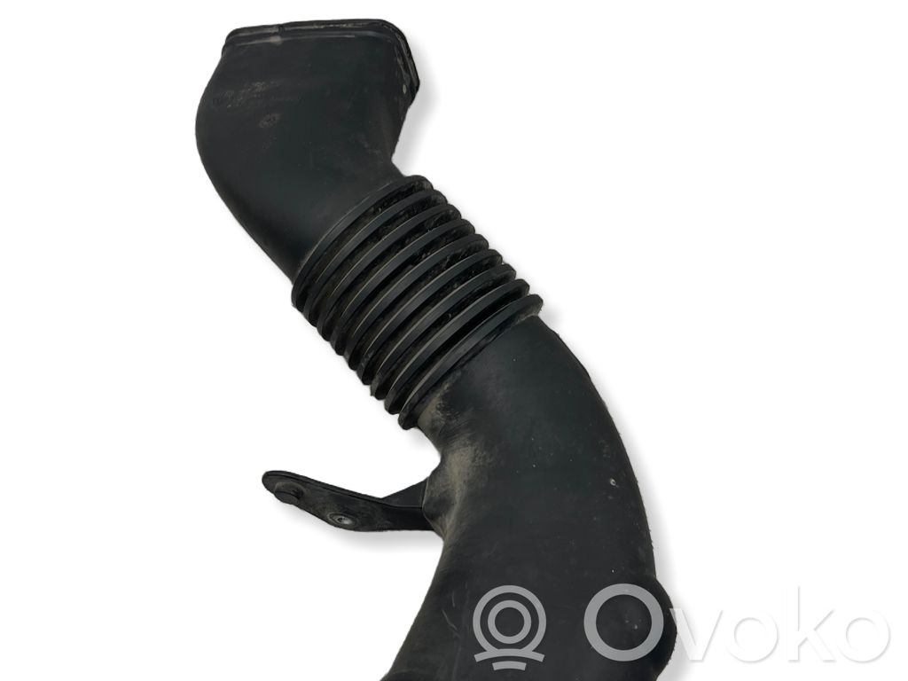 BMW 5 E60 E61 Air intake duct part 