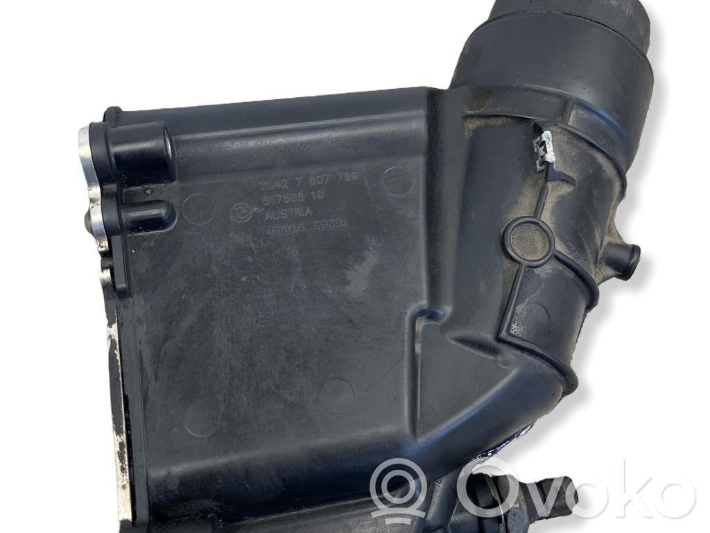Oil filter mounting bracket   7807799,51750610