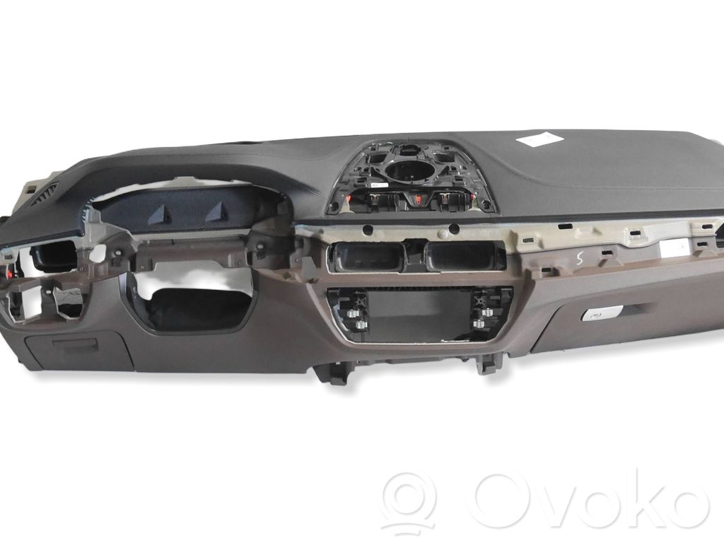 BMW 5 G30 G31 G38 Deska rozdzielcza 