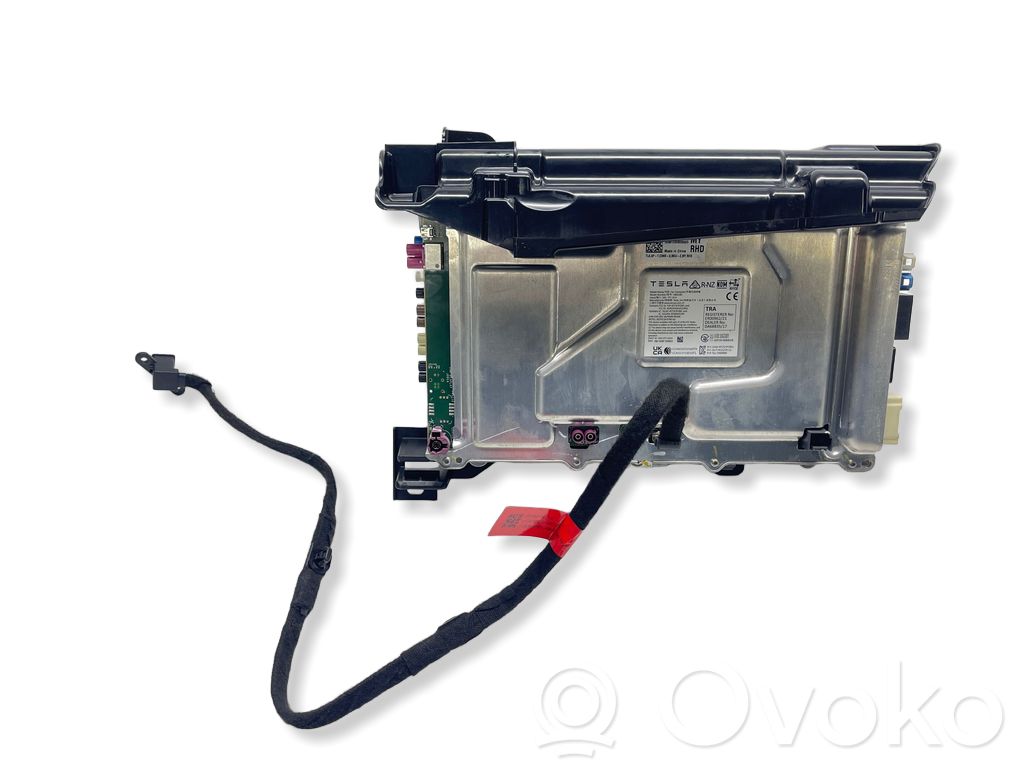 Tesla Model Y Sonstige Steuergeräte / Module 