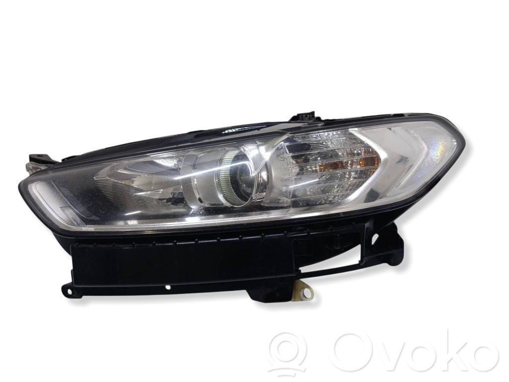 Ford Mondeo MK V Phare frontale 