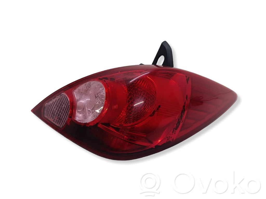 Nissan Tiida C11 Luz trasera/de freno 