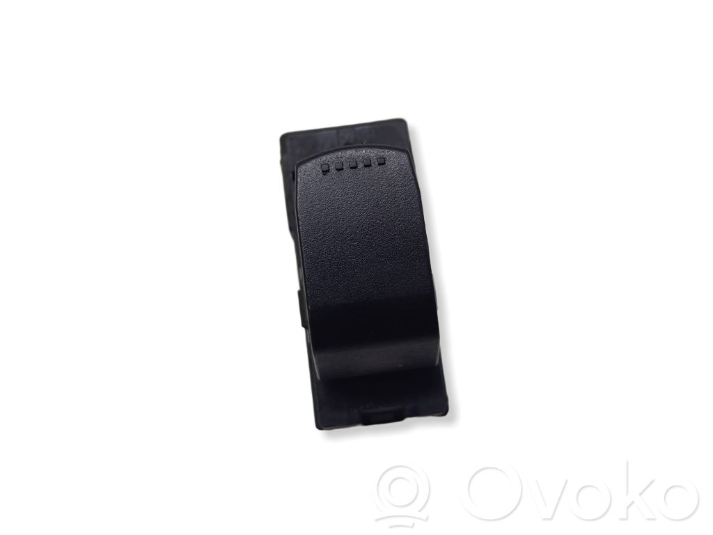 Suzuki SX4 Electric window control switch 