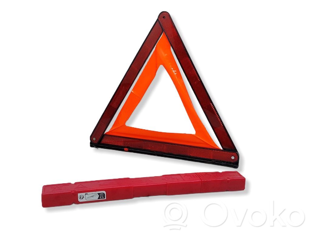Audi Q3 F3 Triangle d'avertissement 