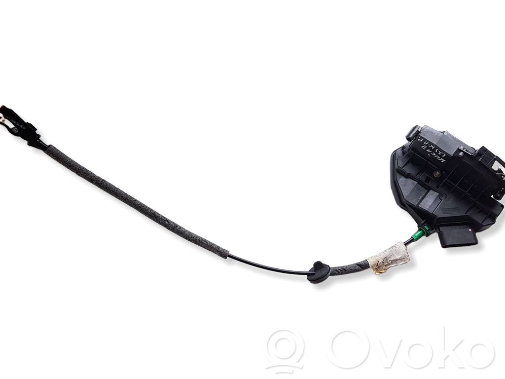 Ford Kuga II Priekšpusē slēdzene 