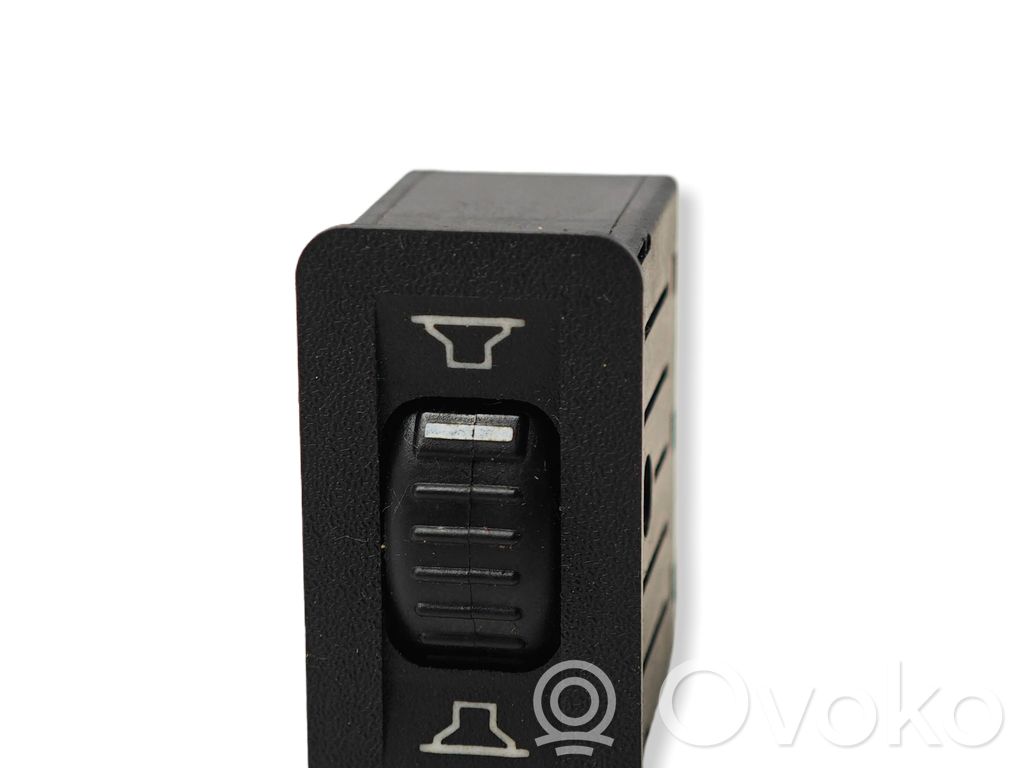Headlight level height control switch   1379048,65121379048