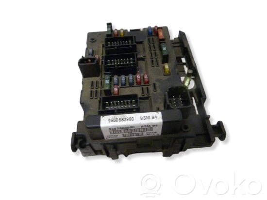 Peugeot 307 Fuse module 