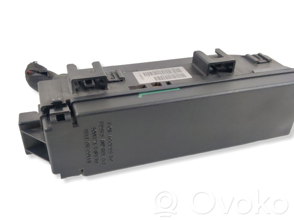 Jeep Commander Fuse module 