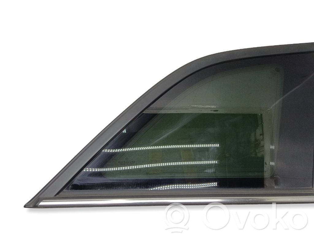 Vidrio lateral trasero