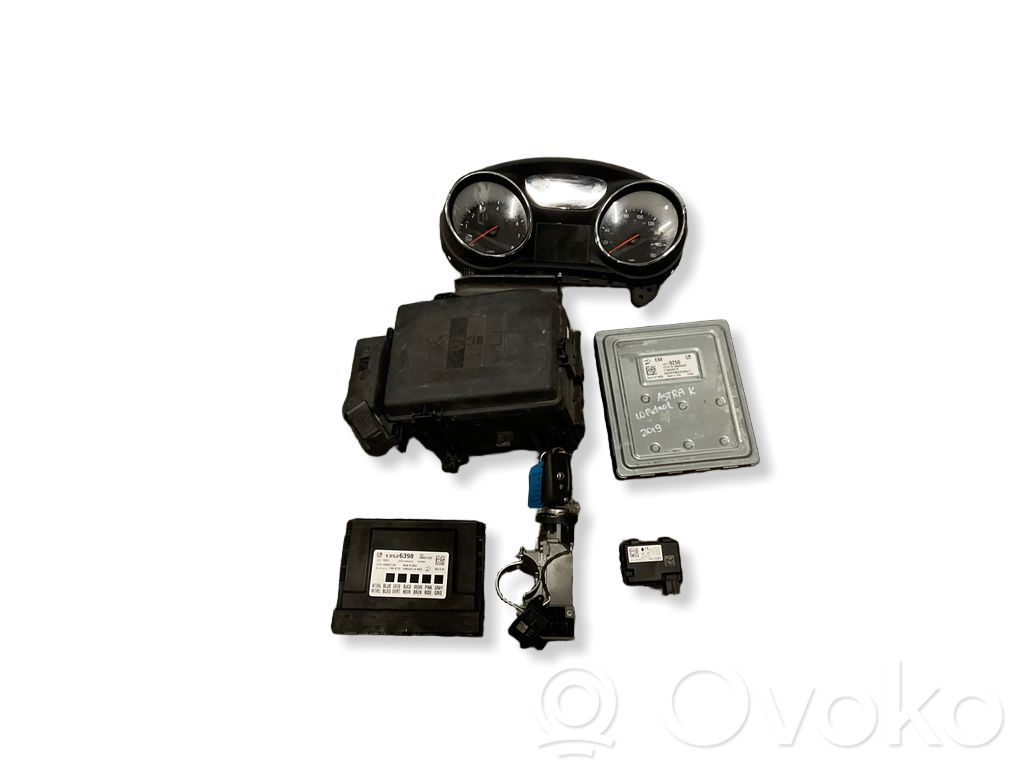 Opel Astra K Engine ECU kit and lock set 
