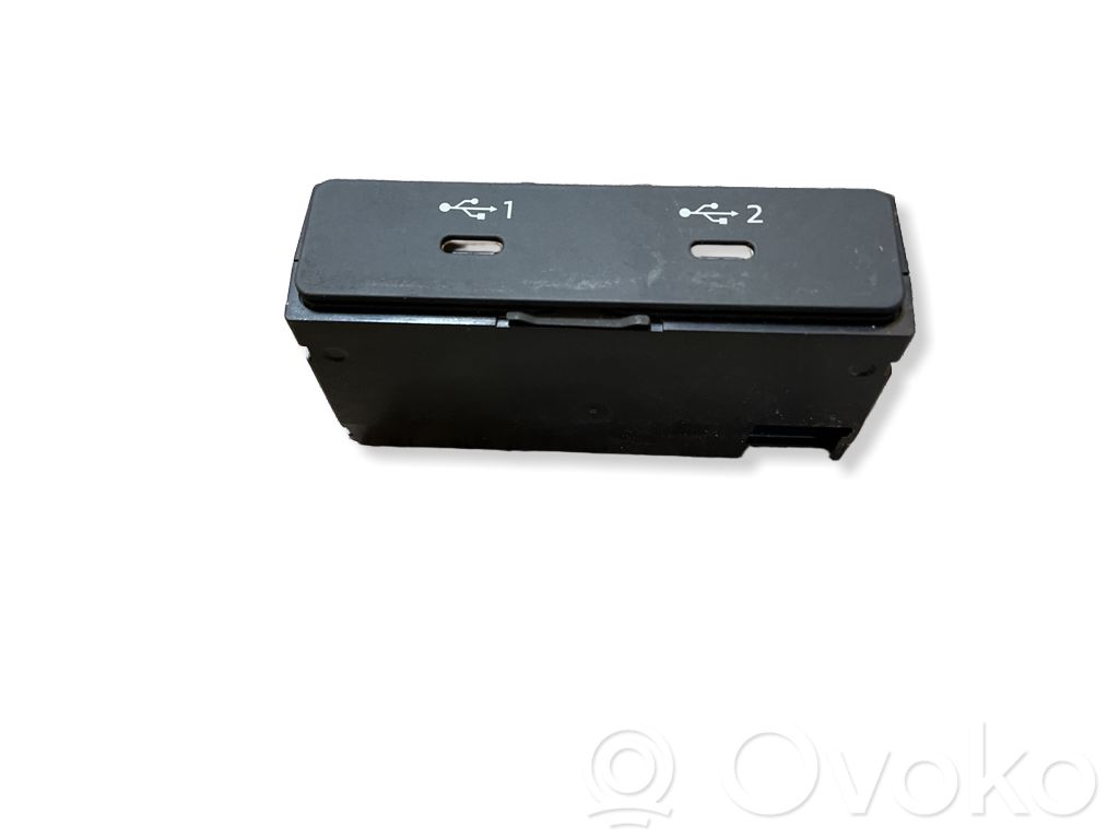 Audi A3 8Y USB socket connector 