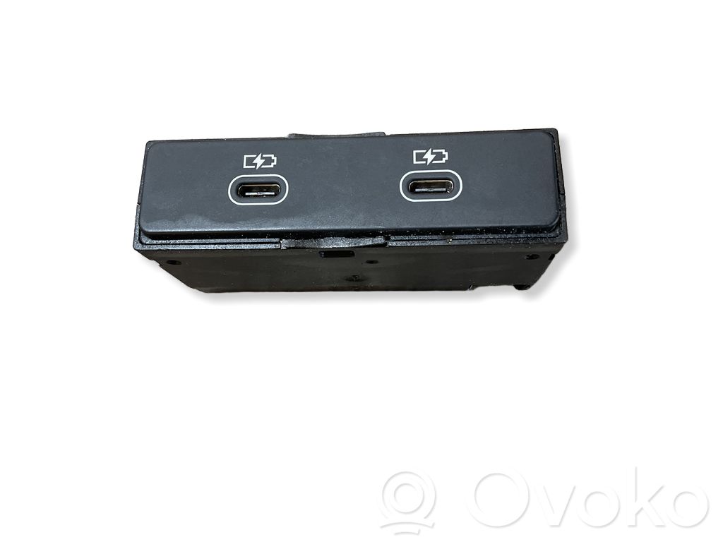 Audi E-tron GT USB socket connector 