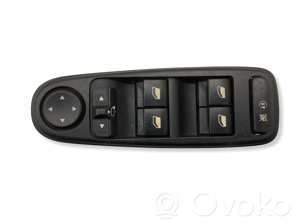 Citroen C4 I Picasso Electric window control switch 