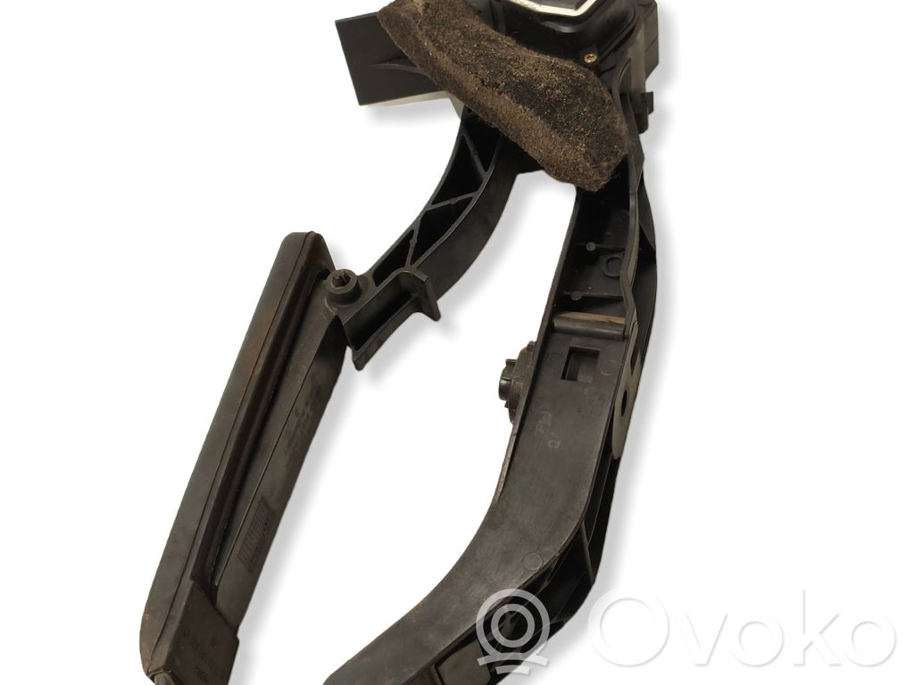 Mercedes-Benz E W211 Accelerator throttle pedal 