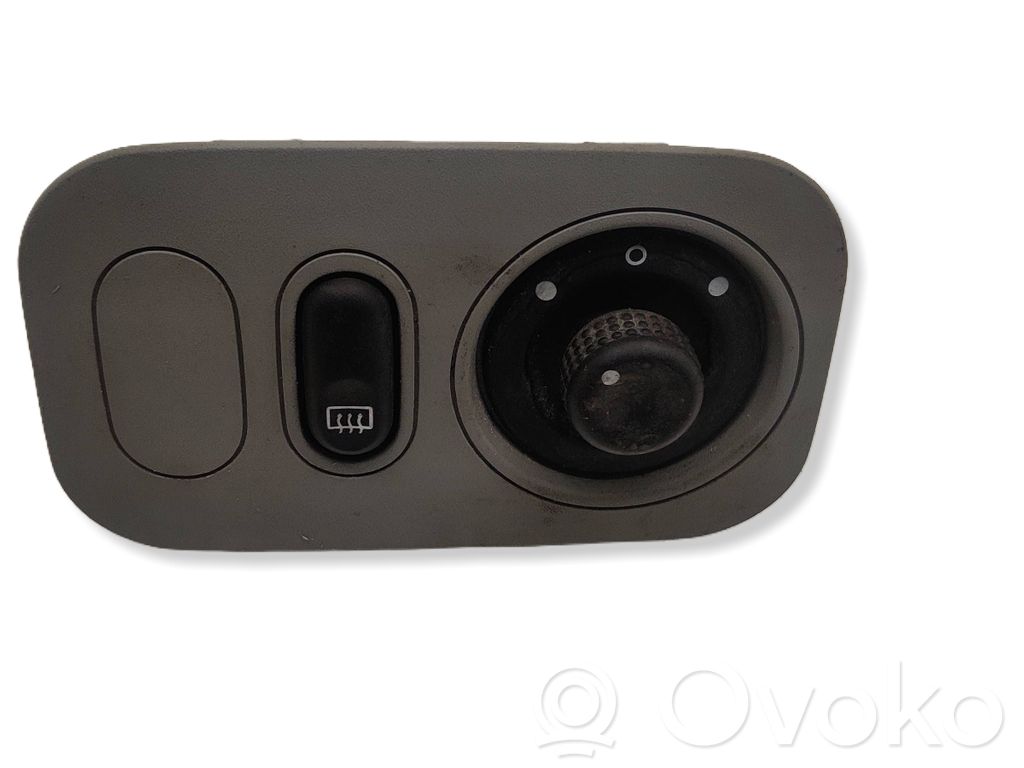 Wing mirror switch   7700803531A