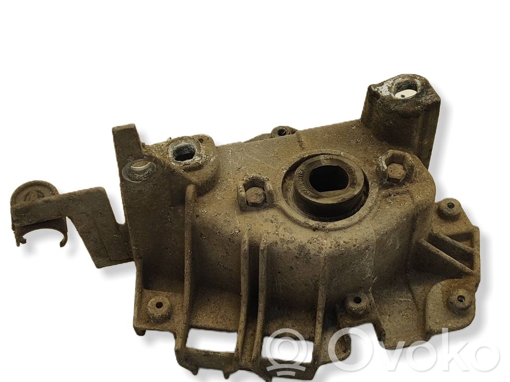 Engine mounting bracket   430825