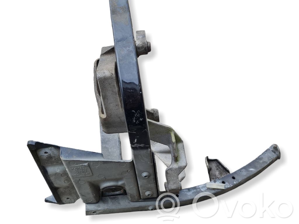 Front bumper mounting bracket   4E0821137E,SAGSG3,08D1F