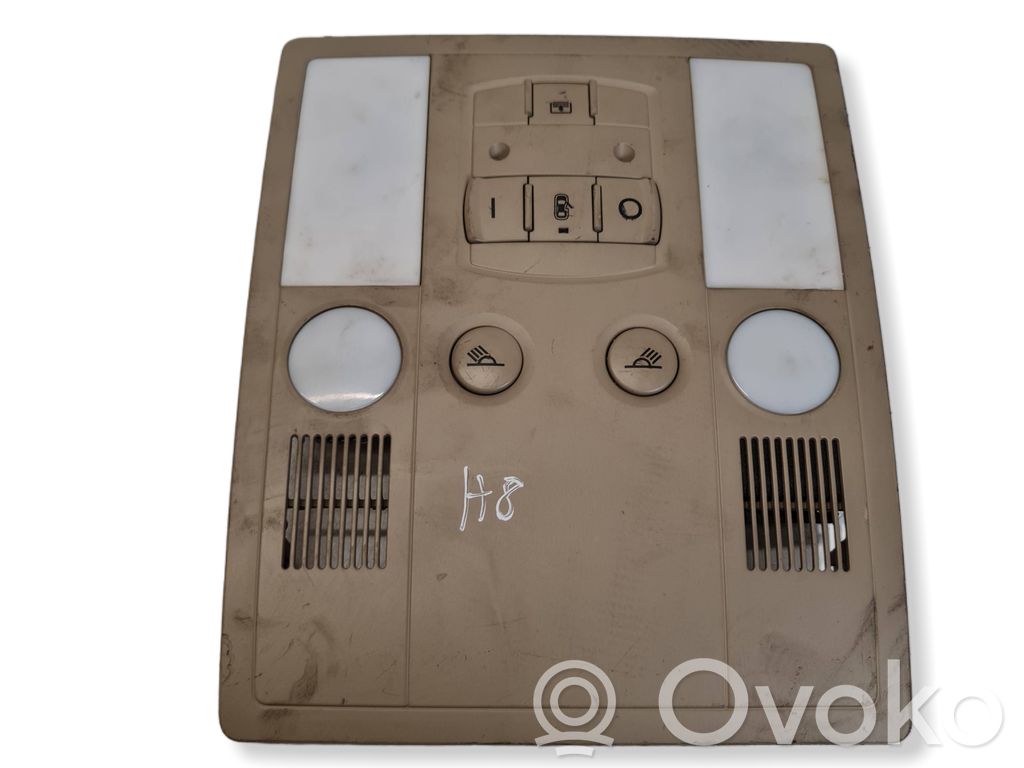 Etuistuimen valo   405883