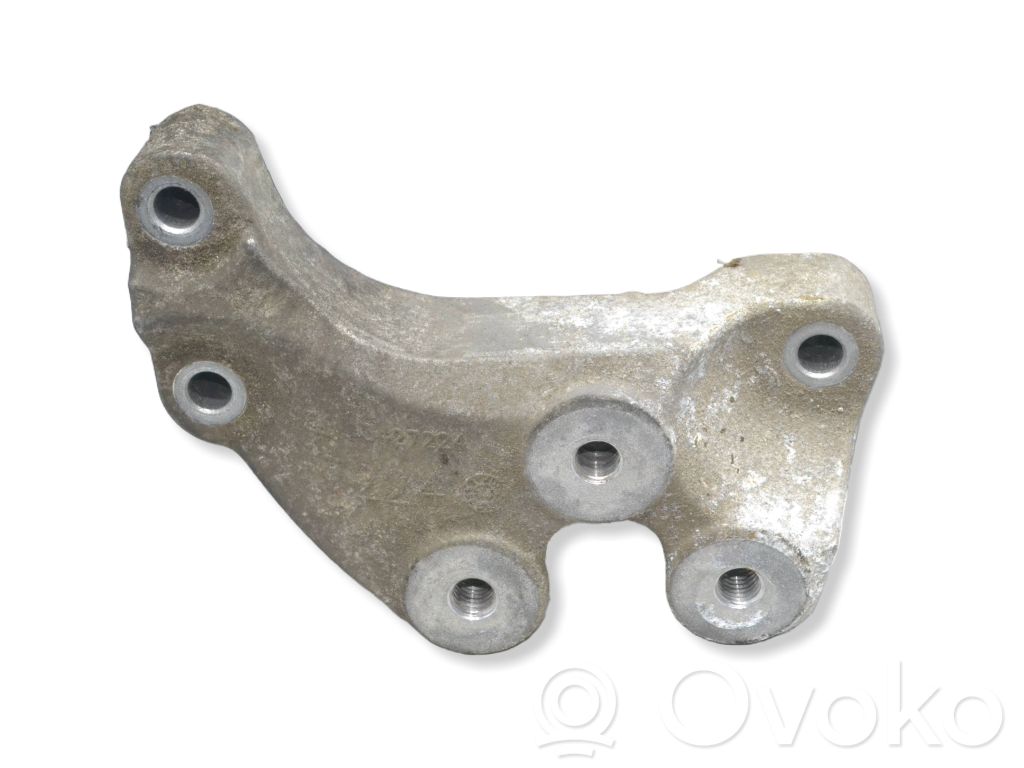 Opel Corsa E Gearbox mounting bracket 