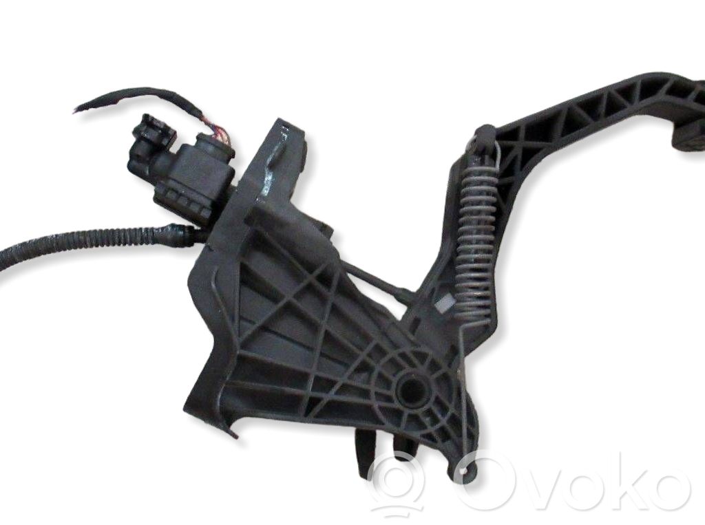 Pedał sprzęgła   6R1721059T,7D190110,005513
