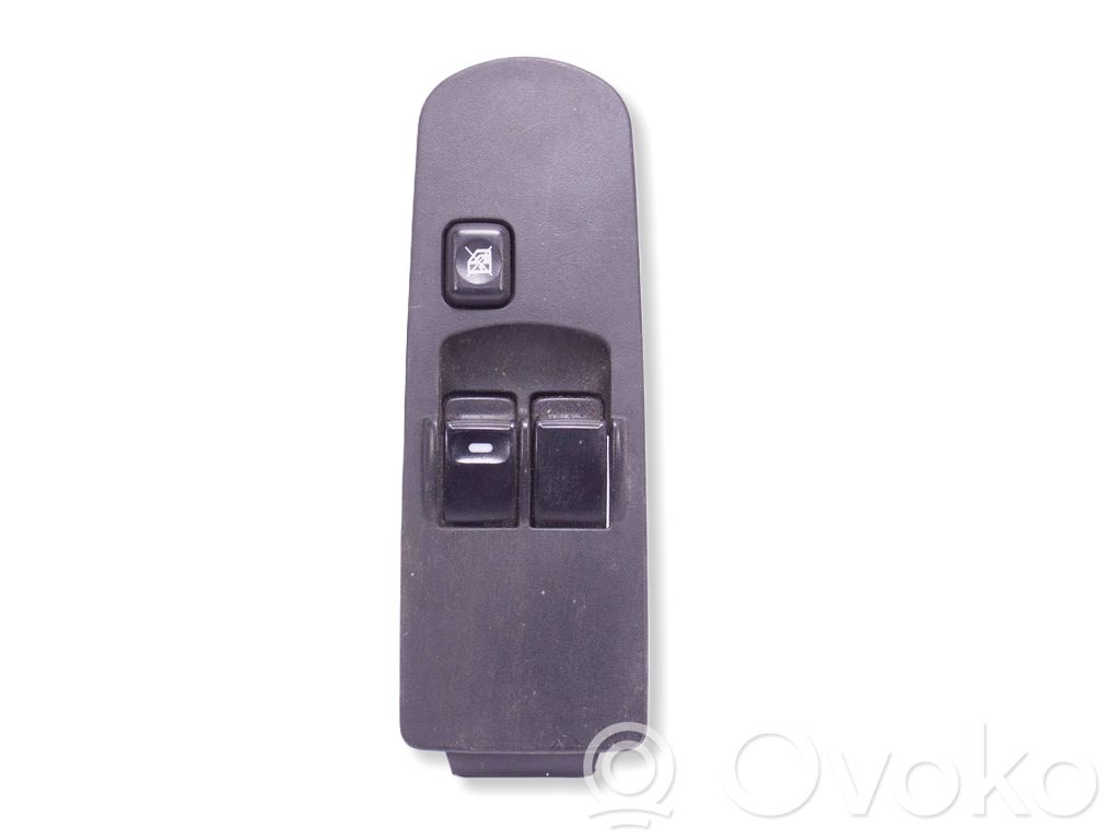 Mitsubishi Colt Electric window control switch 