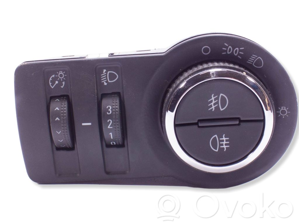 Opel Astra J Light switch 
