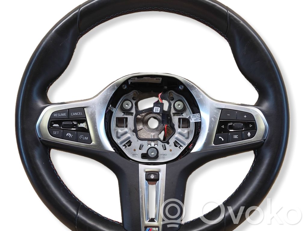 BMW i4 Steering wheel 