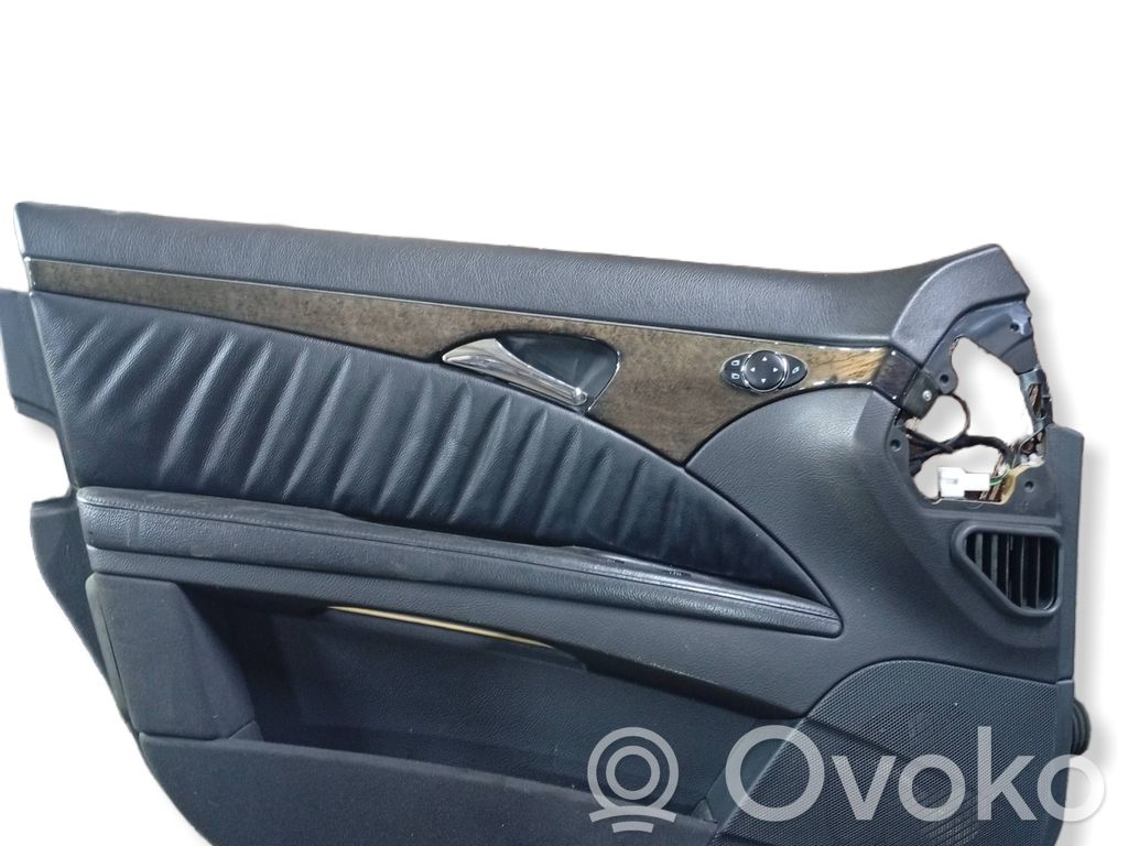 Mercedes-Benz E W211 Rivestimento del pannello della portiera posteriore 