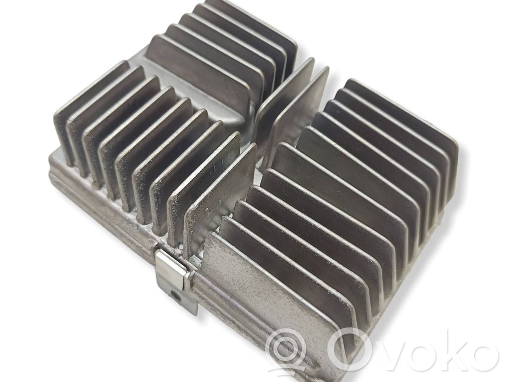 BMW 5 G30 G31 G38 Sound amplifier 