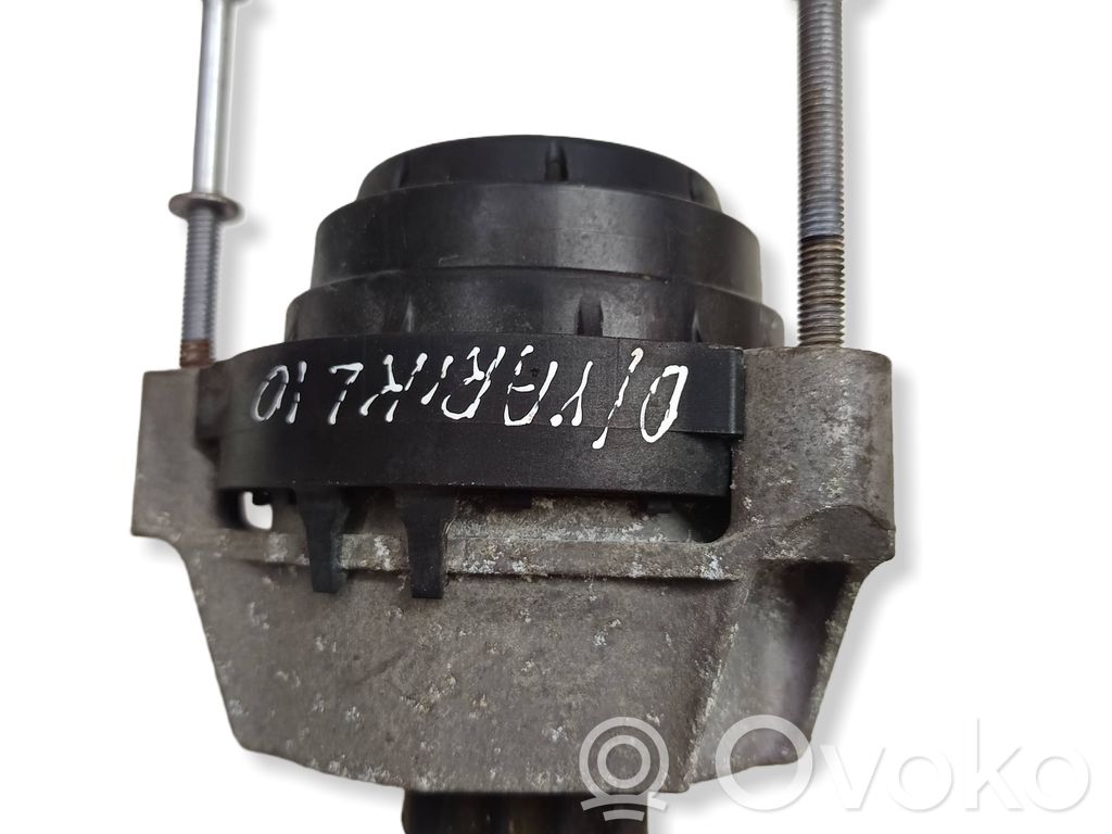 BMW 5 G30 G31 G38 Supporto di montaggio del motore 