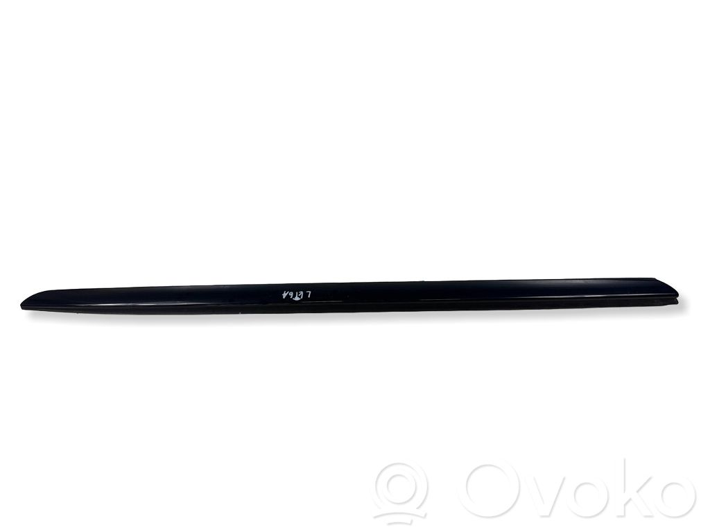 Windshield trim   9687248080