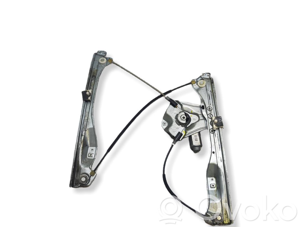 Renault Clio III Front door window regulator with motor 