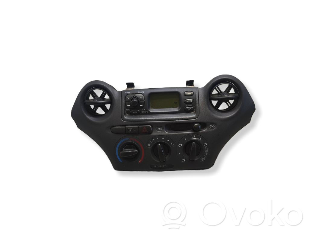 Toyota Yaris Panel klimatyzacji 