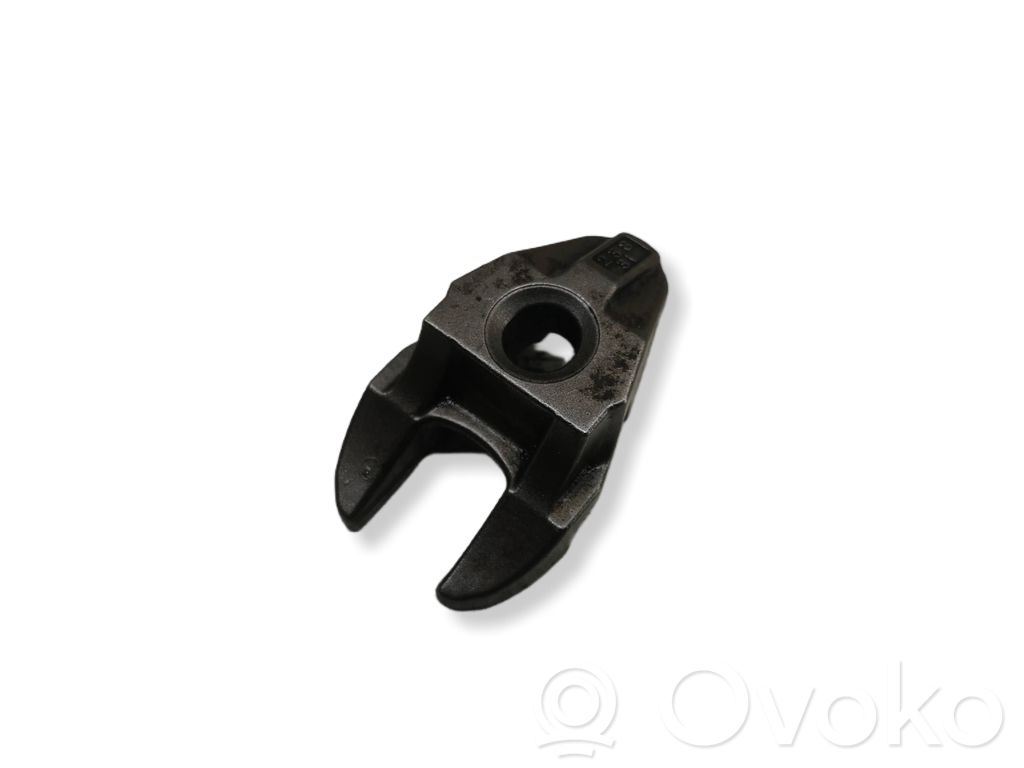 Abrazadera del inyector de combustible