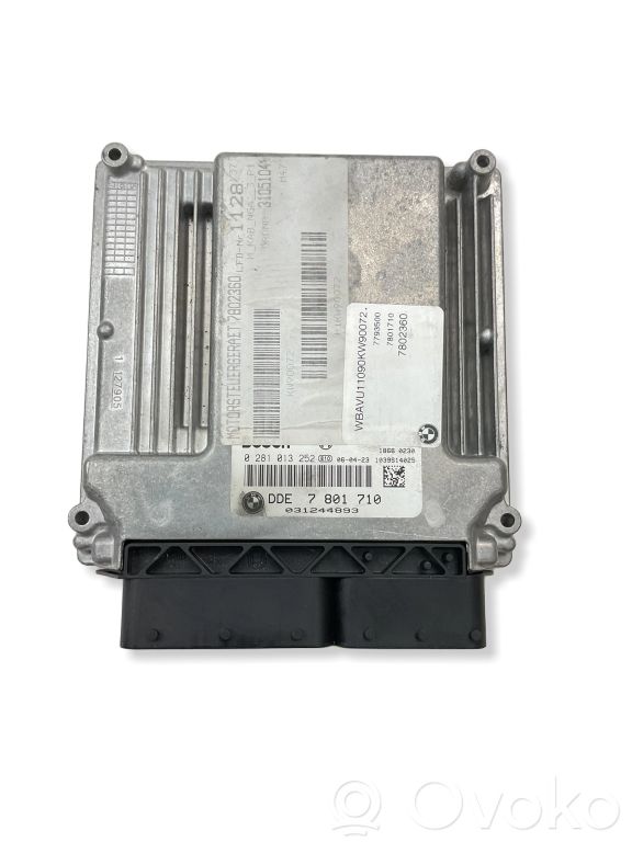 BMW 5 E60 E61 Variklio valdymo blokas 