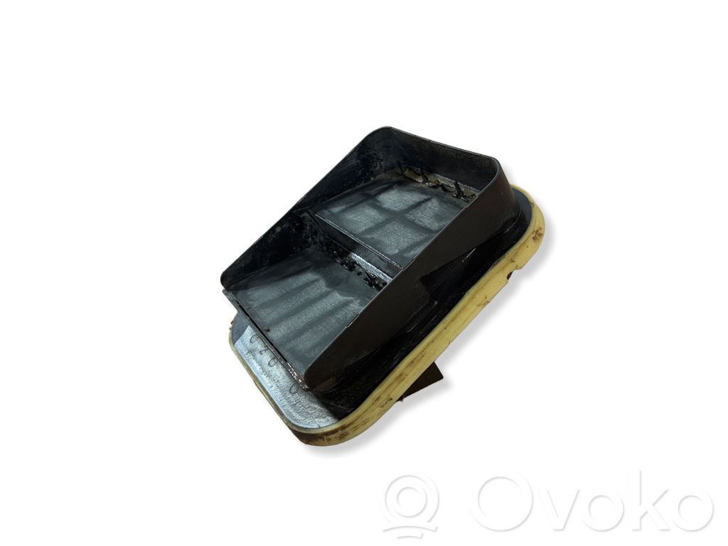 Ford Focus Quarter panel pressure vent 