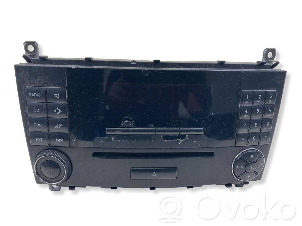 Mercedes-Benz C W203 Panel / Radioodtwarzacz CD/DVD/GPS 