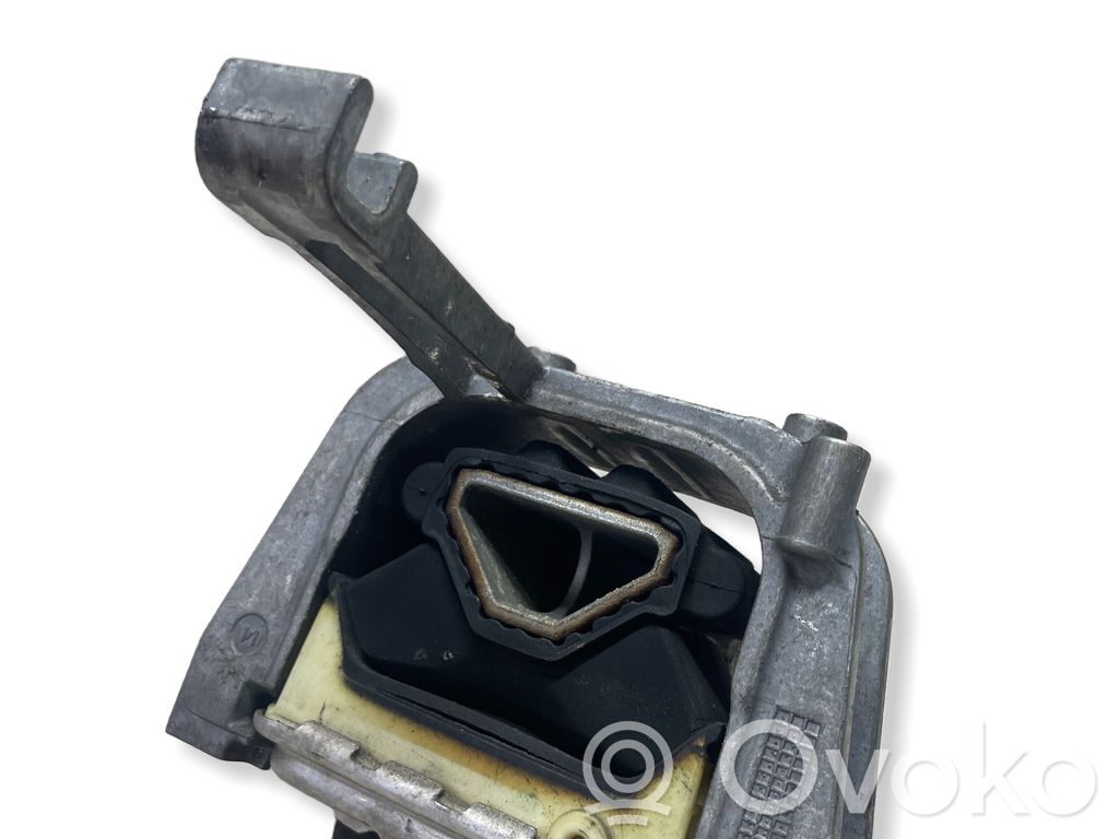 Audi A3 S3 8V Engine mount bracket 