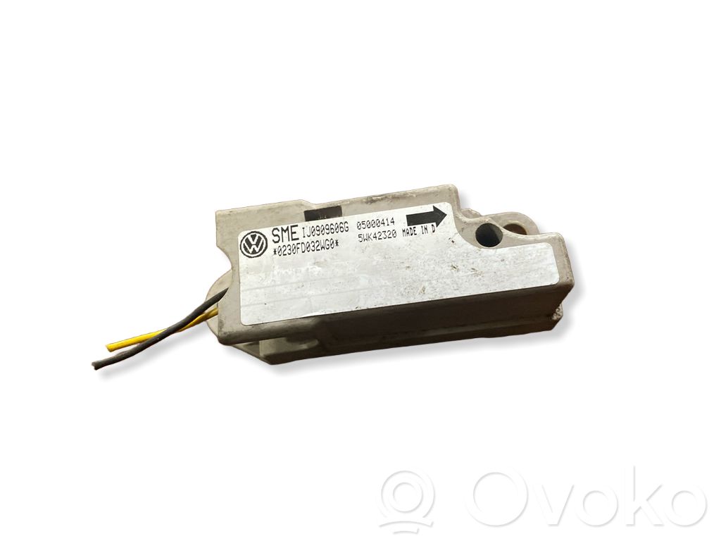 Seat Alhambra (Mk1) Airbag deployment crash/impact sensor 