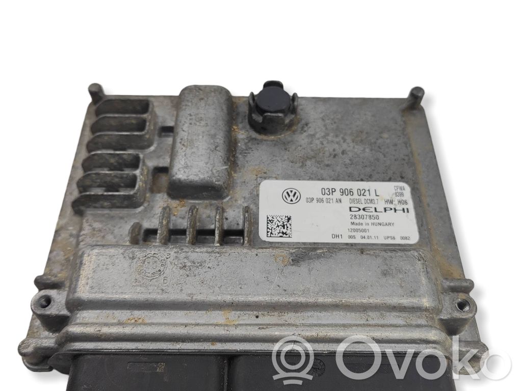 Skoda Fabia Mk2 (5J) Engine control unit/module 