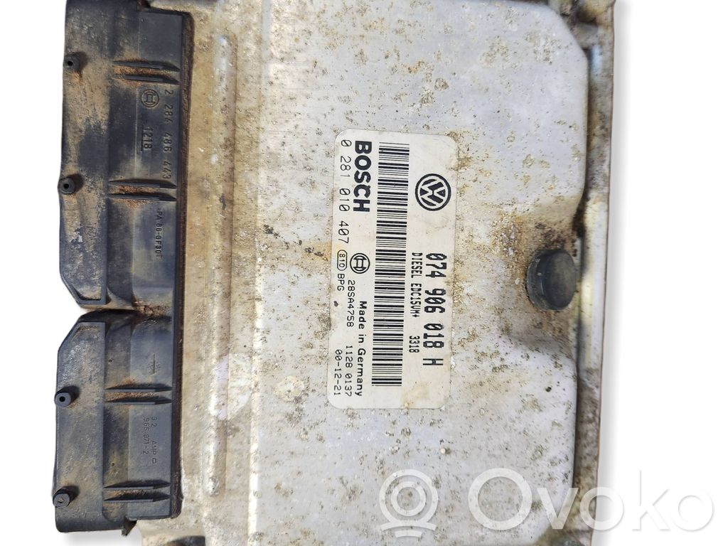 Volkswagen Transporter - Caravelle T4 Engine control unit/module 