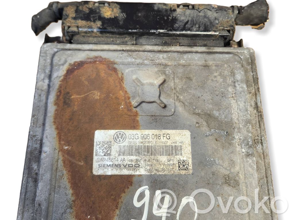 Volkswagen PASSAT B6 Engine control unit/module 