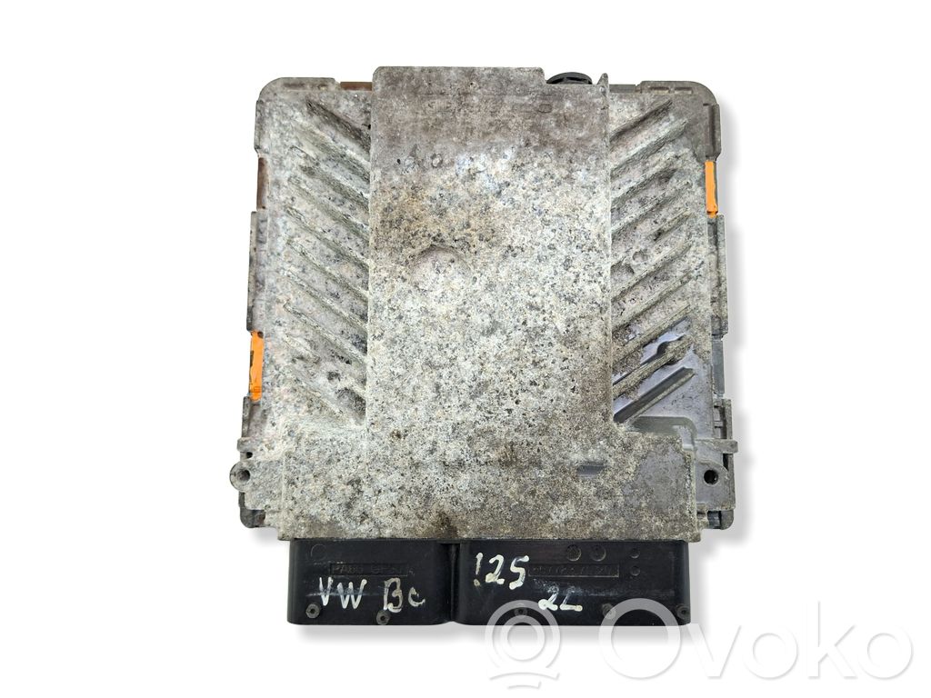 Volkswagen PASSAT B6 Engine control unit/module 
