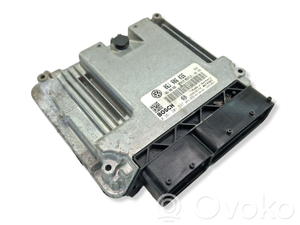 Volkswagen Golf VI Engine control unit/module 