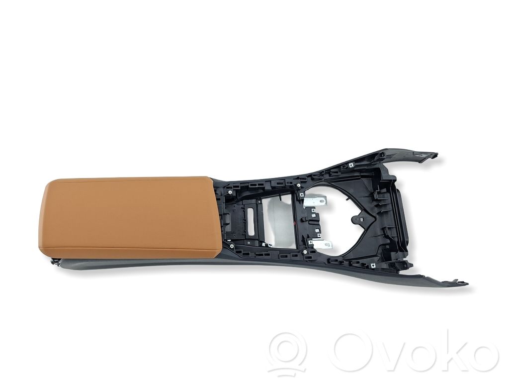 BMW i4 Center console 