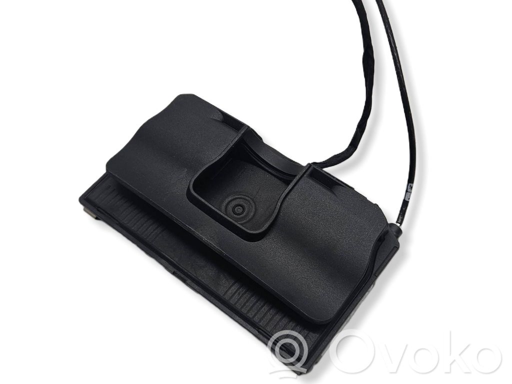 BMW 7 G11 G12 Wireless charging module 